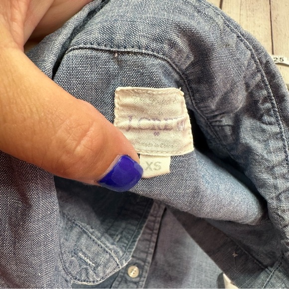 j. Crew Light Blue chambray Denim Button-Up Shirt sz XS womens classic boho - Picture 6 of 8